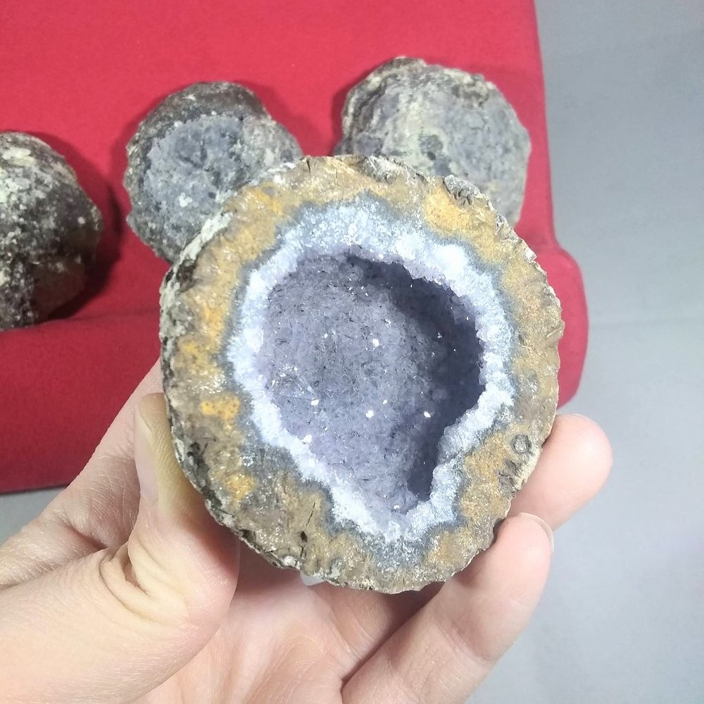 529g Natural Amethyst Agate Geode Quartz Crystal Mineral Specimen